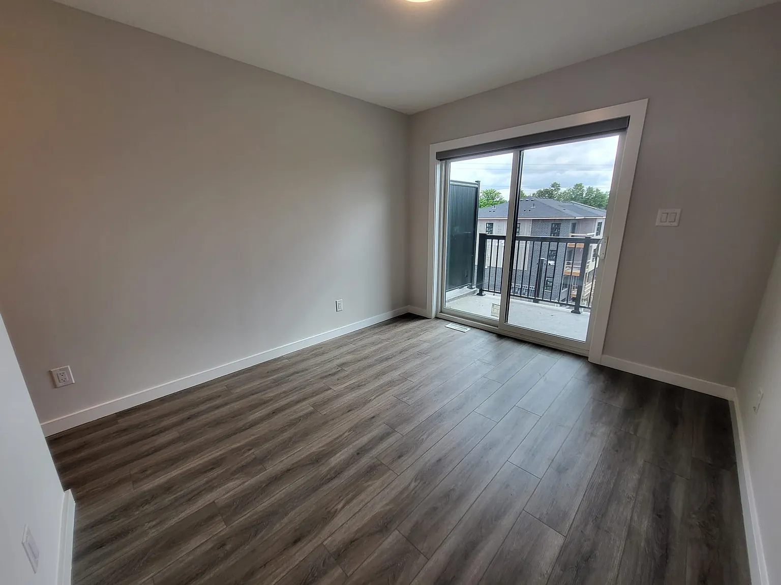 118 Gravel Ridge Trail Kitchener — Photo 2
