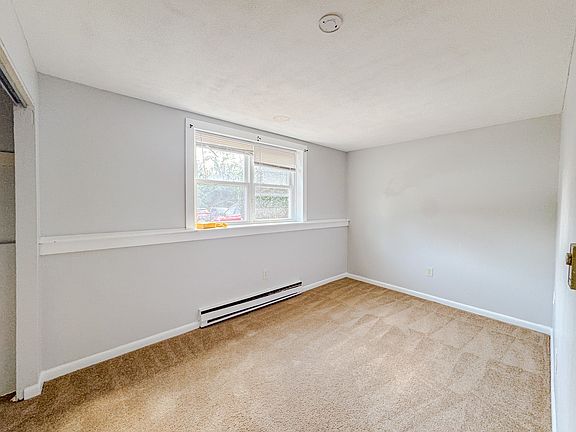 4th image of 13 Granite St APT 1