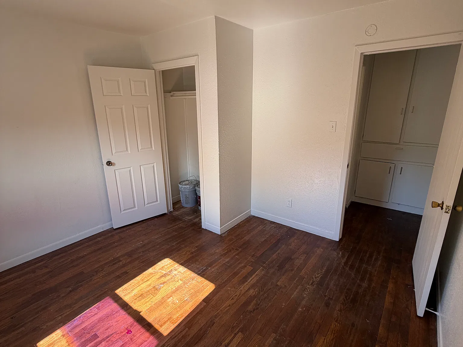 3 bed, 1020 sqft, $2,500 — Photo 4