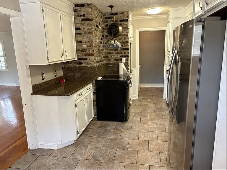 1126 Garland Rd — Photo 12