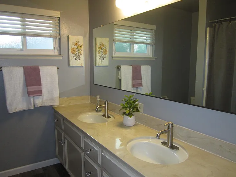 1031 W Fremont Ave — Photo 10