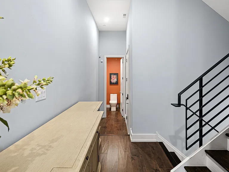 602 N 5th St #2 — Photo 32