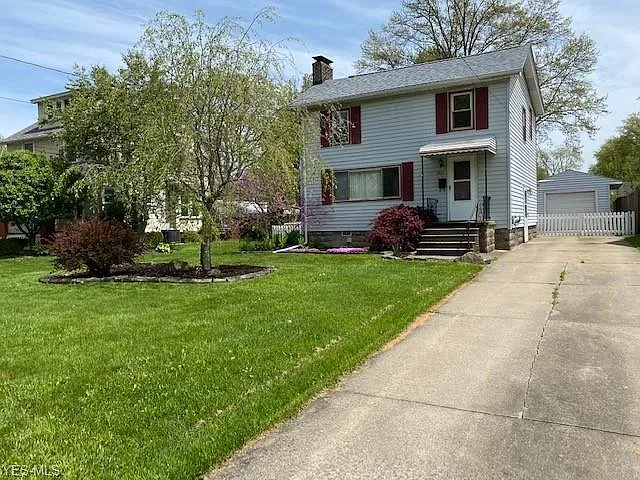 1021 Trumbull Ave SE photo 1