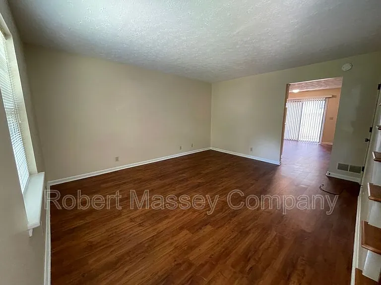 2853 Grinstead Dr #2853GRI-2 — Photo 3