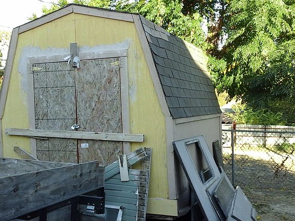 3rd image of 2110 Lee Ave