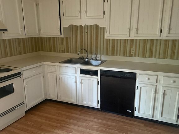 5th image of 113 Turnwood Ln