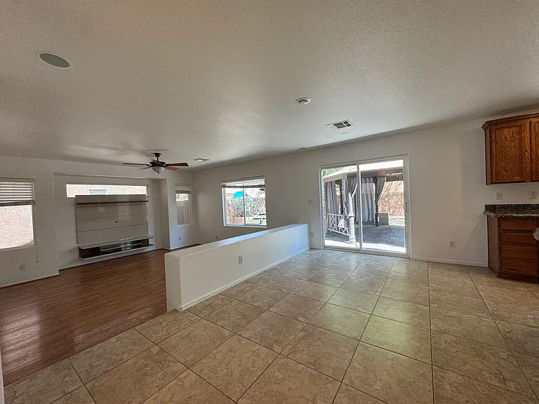 6238 Whitelion Walk St — Photo 7