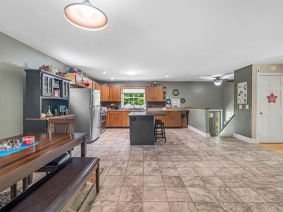 5th image of 54 Blayne Street