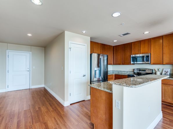 215 Center St APT 1205