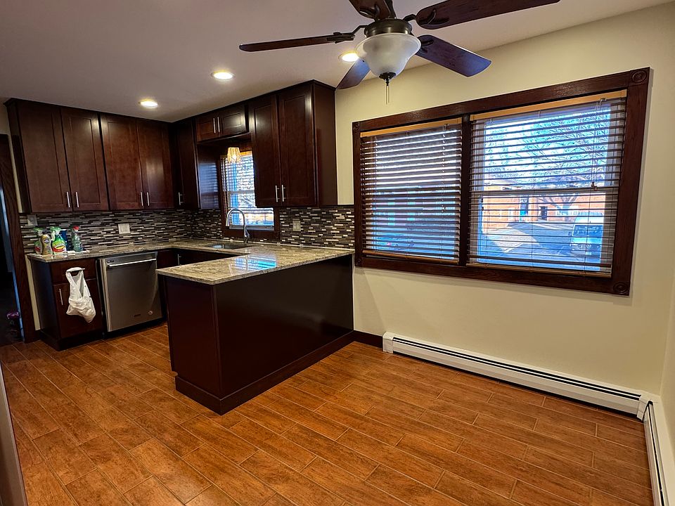 1st image of 761 Holiday Ln #2