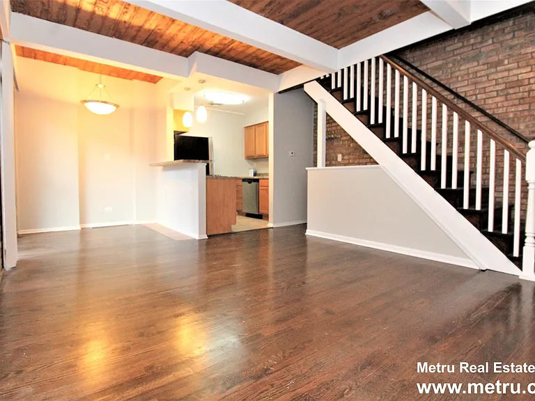 2714 N Mildred Ave #1 — Photo 2