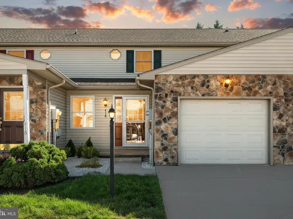 418 Springbrook Ct, Hanover, PA 17331