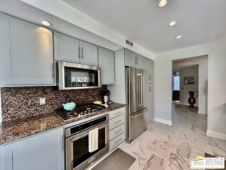 515 Desert Lakes Dr — Photo 10