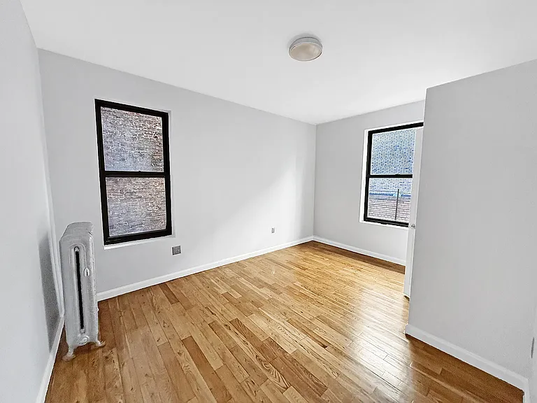 511 W 186th St #C6 — Photo 1