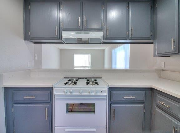 3rd image of 1365 Newport Ave APT 203