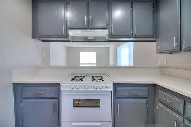 1365 Newport Ave #203 — Photo 3