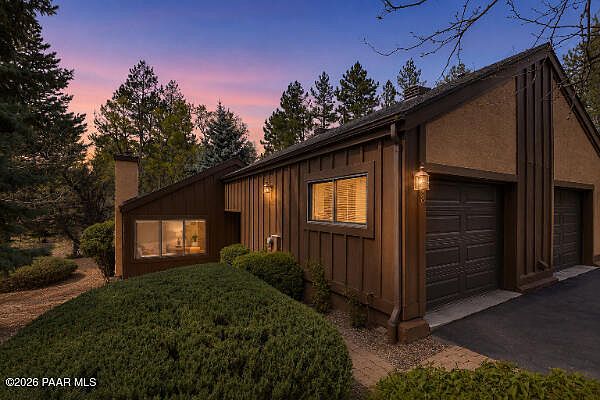 1st image of 298 Mahogany Ln