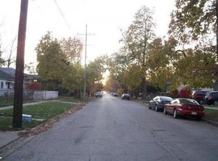 1238 Grove St, Aurora, IL 60505