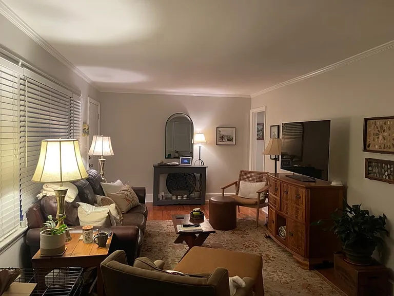 440 Bonnie Dr — Photo 2
