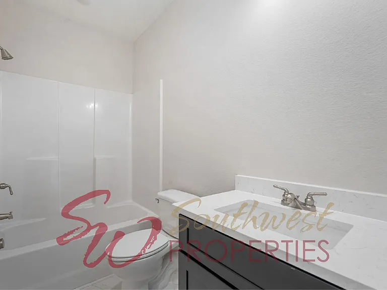 556 Galt Dr — Photo 17