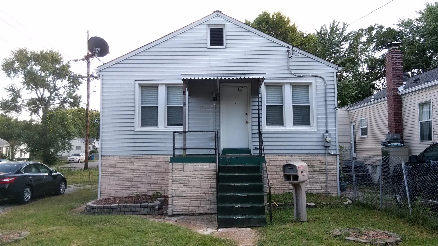 200 W Arlee Ave photo 1