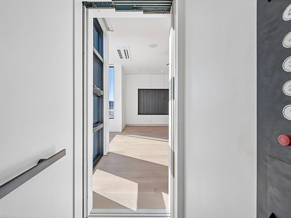4th image of 1340 Chestnut St #1340