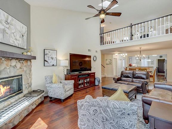 5th image of S75W17721 Harbor Cir #E