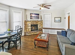 221 W Park Ave FLOOR 1, Libertyville, IL