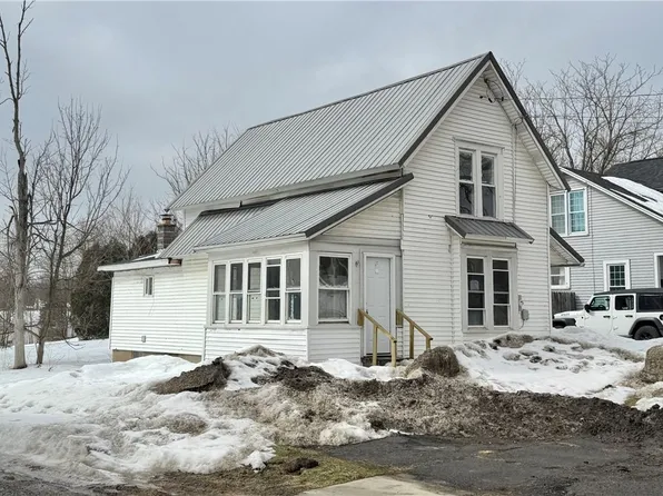 377 Main St, Phoenix, NY 13135