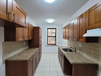 Rented by Bouklis Group