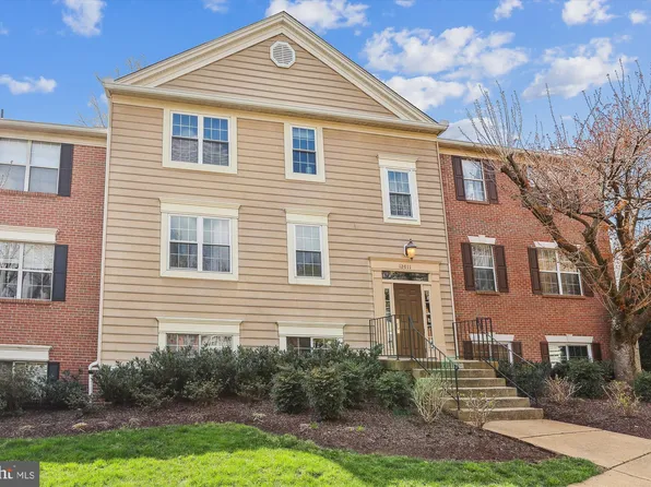 12011 Golf Ridge Ct APT 102, Fairfax, VA 22033