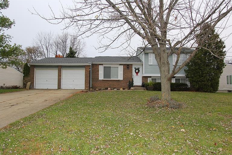 1st image of 6940 Fallen Oaks Dr