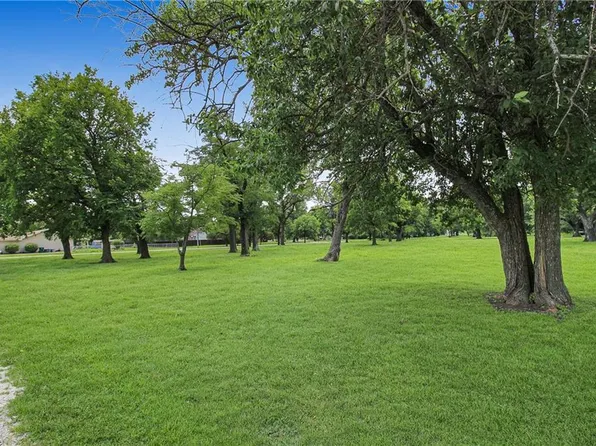 3801 Gabriel Ave, Parsons, KS 67357
