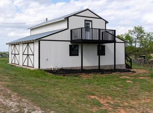 1025 Summit Dr, Springtown, TX 76082