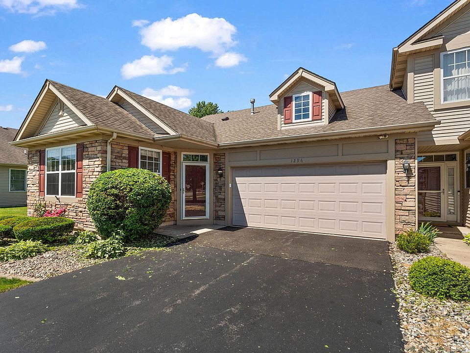 1st image of 1296 Lily Ln