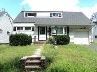 1121 Sayre Rd, Union, NJ 07083