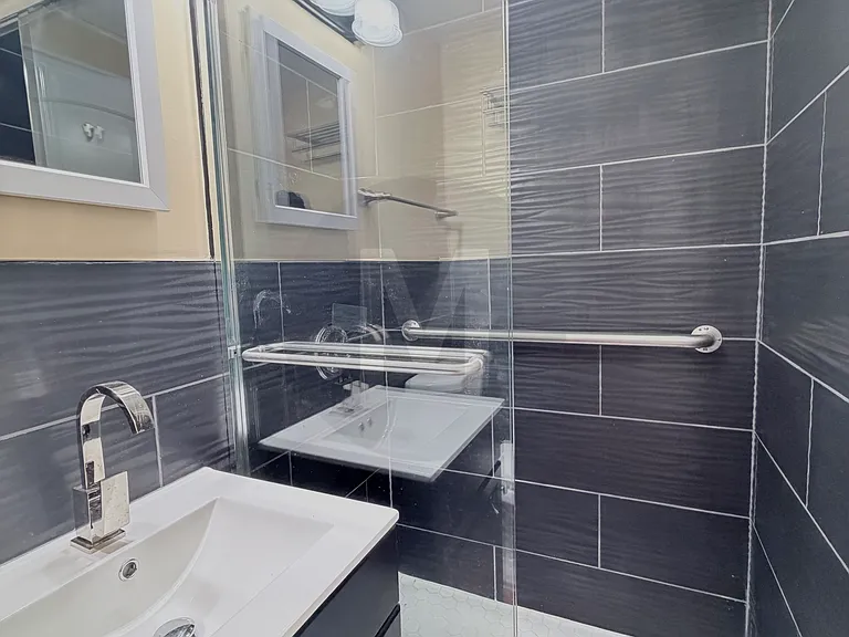 134 W 46th St #4 — Photo 9