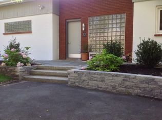 12 Flocee Ln, Hampton Bays, NY 11946