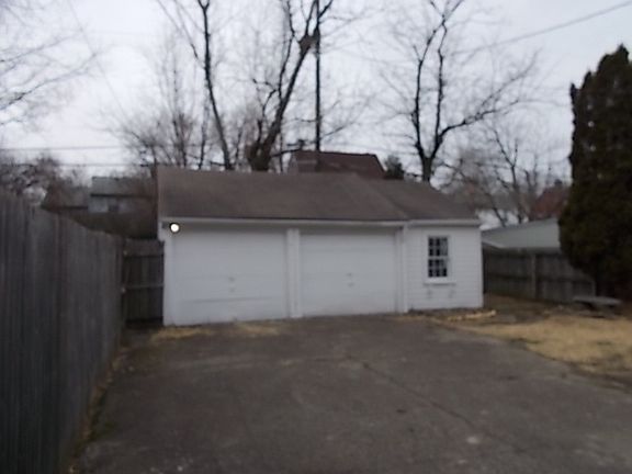 2nd image of 80 E 216th St