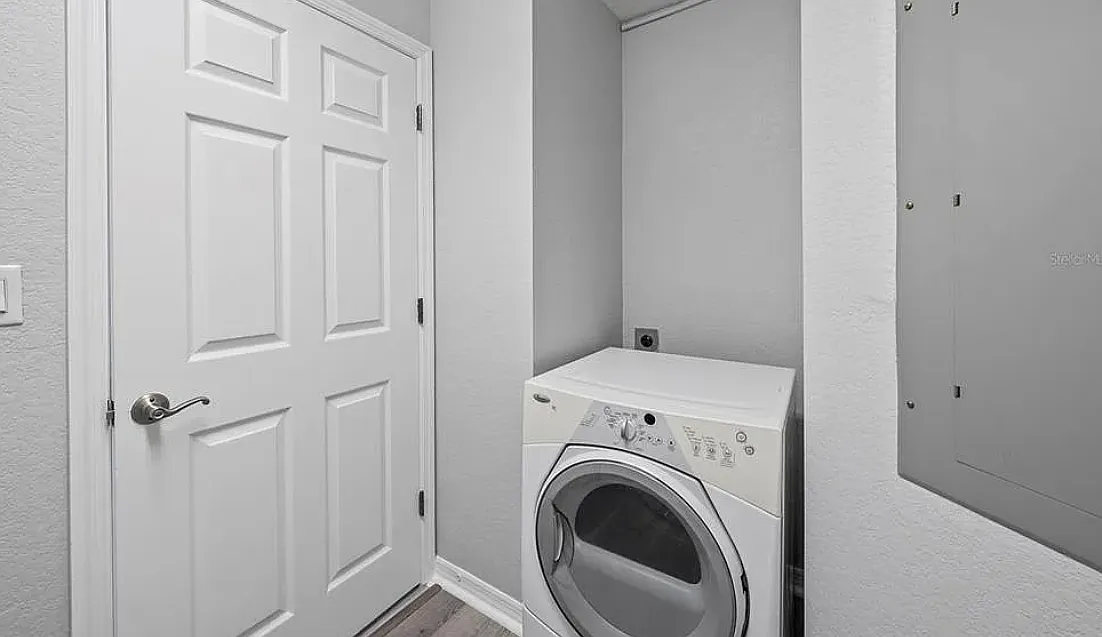 2 bed, 1184 sqft, $3,250 — Photo 2
