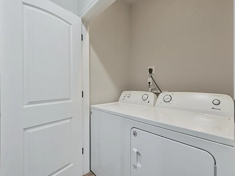 401 Ash St #B — Photo 19