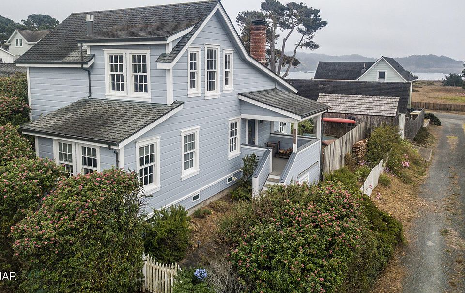 45351 Calpella St, Mendocino, CA 95460 Zillow