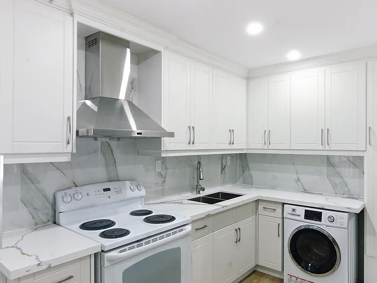 1814 Whitehall Dr — Photo 6