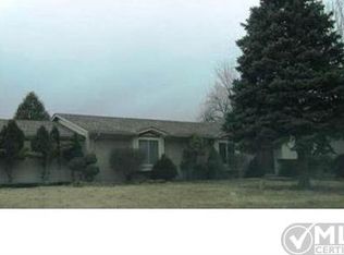 54701 Bates Rd, Chesterfield, MI 48051