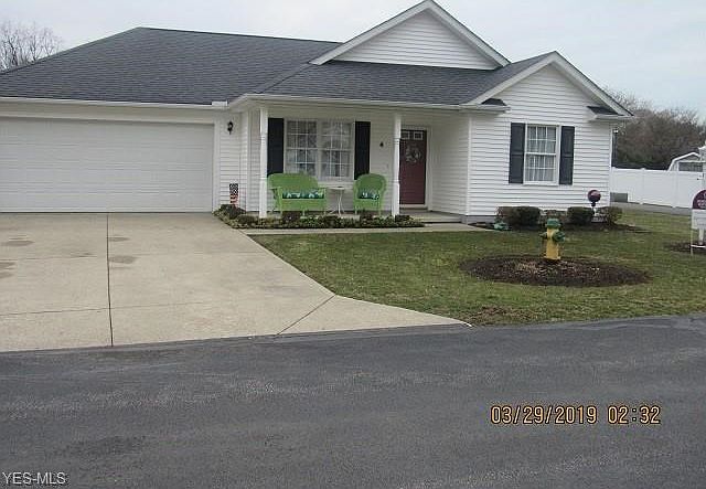 Immaculate condo in westwind development