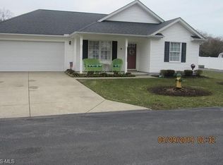 4 Westwinds Dr, Conneaut, OH 44030
