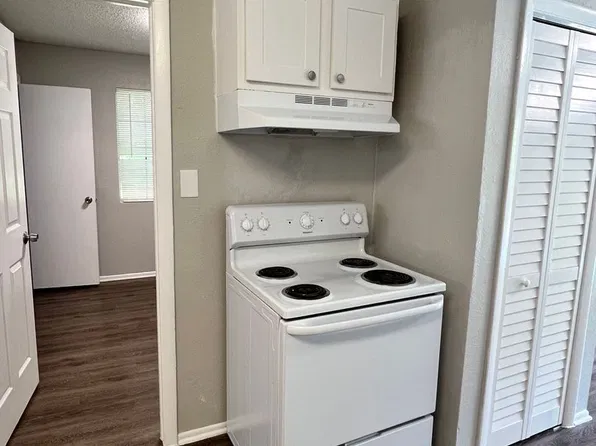 Uptown Apartments & Townhomes | Lutz, FL, 2010 E 148th Ave APT 24, Lutz, FL 33549