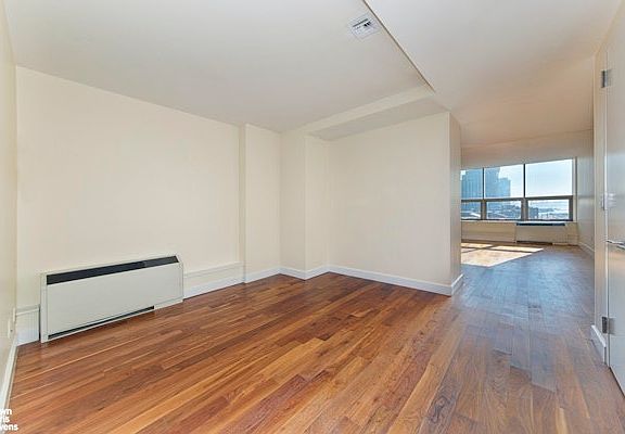 4th image of 2-17 51st Ave #505