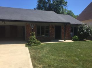 37 Woodacre Dr, Carmel, IN
