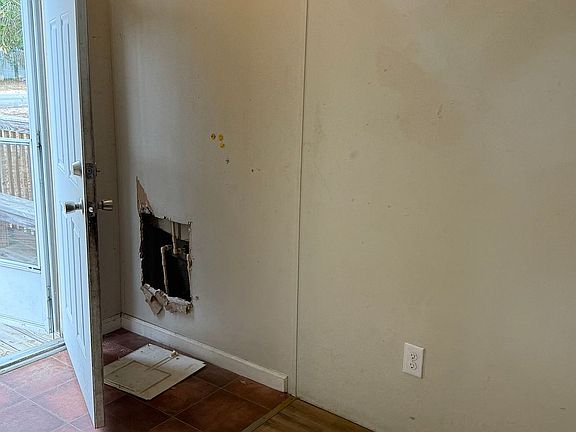 5th image of 5036 Ridgeway Blvd